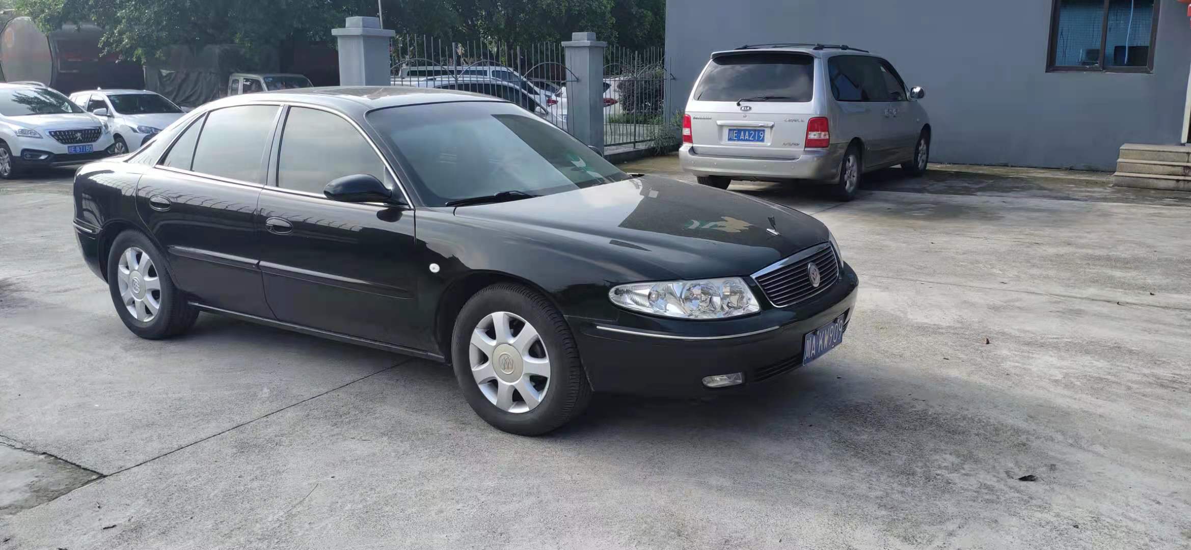 ?？怂埂⑸虾e克機(jī)車拍賣